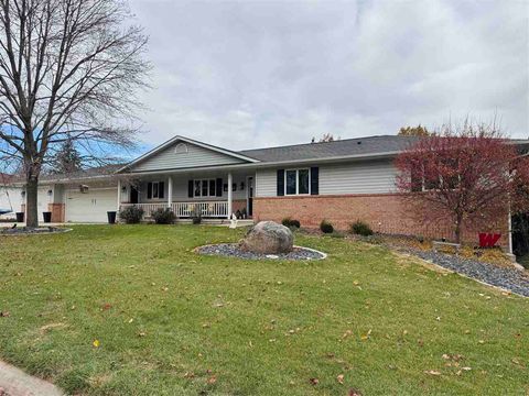 Photo of 1202 W State Street, Williamsburg, IA 52361 (MLS # 202506956)