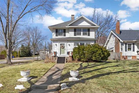 Photo of 2300 4th Ave SE, CedarRapids, IA 52403 (MLS # 202601884)