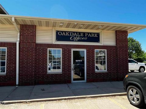 Photo of 2180 Norcor Ave D, Coralville, IA 52241 (MLS # 202505327)