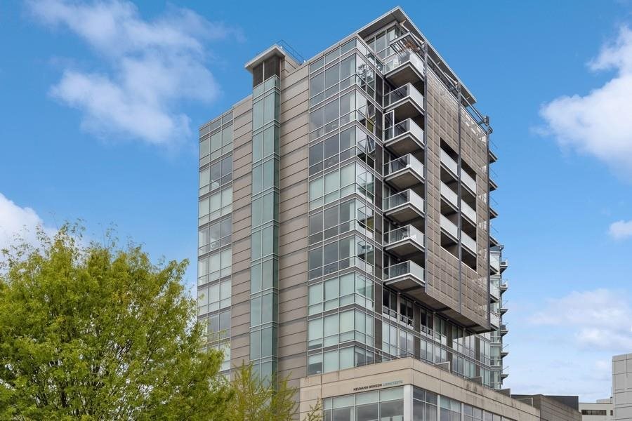 221 E College St #1201 1201