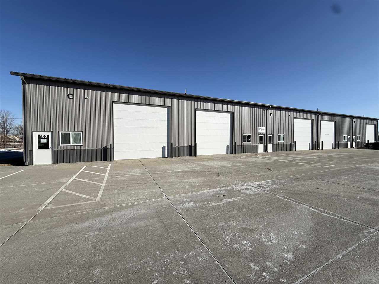 Photo 1 of 2 — 1105 Wright Bros Blvd SW Bldg 4 #300, CedarRapids, IA 52404