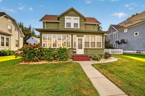 Photo of 26 N Governor Street, IowaCity, IA 52245 (MLS # 202605417)