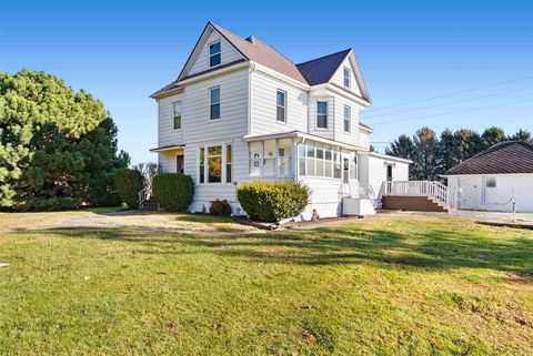 Photo of 208 S Main Street, Olds, IA 52647 (MLS # 202507136)