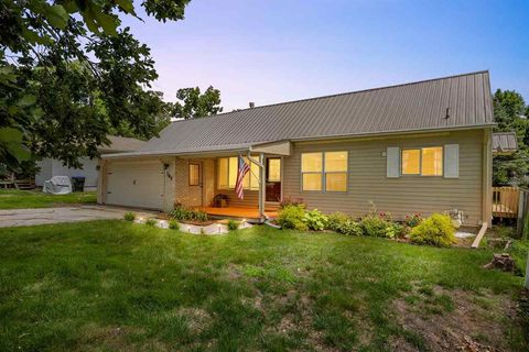 Photo of 709 6th Ave, Coralville, IA 52241 (MLS # 202604058)