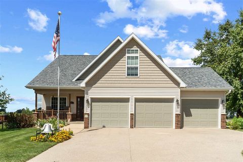 Photo of 110 Willow Ln, IA 52317 (MLS # 202506280)