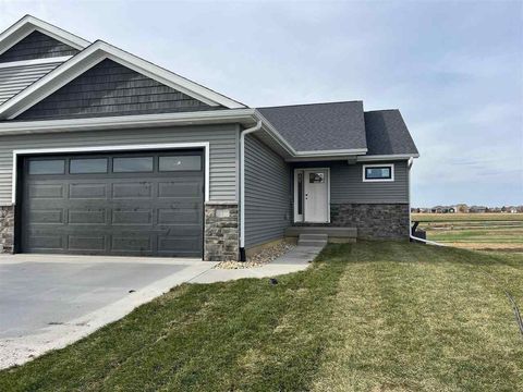 Photo of 829 Prairie View Dr, WestBranch, IA 52358 (MLS # 202601992)