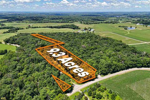 Photo of 2231 Jordan Creek Rd, Solon, IA 52333 (MLS # 202603886)