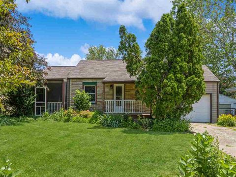 Photo of 711 9th Ave, Coralville, IA 52241 (MLS # 202504144)