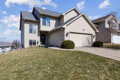 Photo of 2742 Jacque St, Iowa City, IA 52246 (MLS # 202501696)