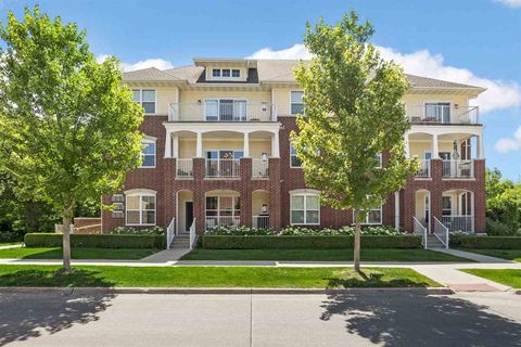 Photo of 1138 Swisher St, Iowa City, IA 52245 (MLS # 202504478)