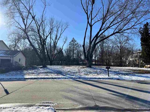 Photo of 1445 Valley View Dr, Coralville, IA 52241 (MLS # 202600454)