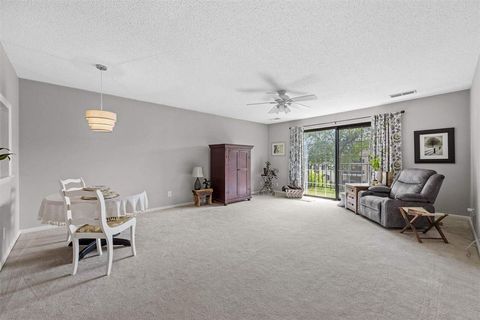 Photo of 130 Thompson Dr SE 320 #320, IA 52403 (MLS # 202506216)