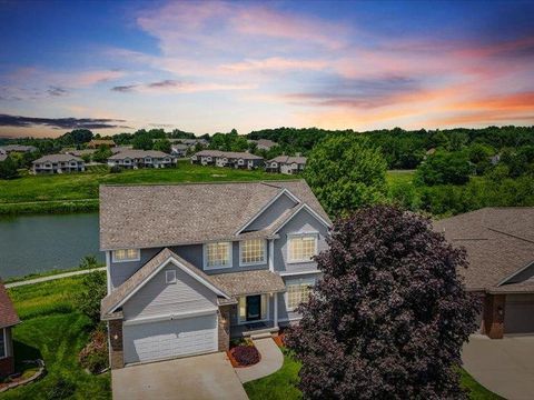 Photo of 505 Avalon Pl, Coralville, IA 52241 (MLS # 202505758)
