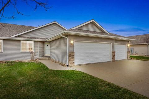 Photo of 2346 49th Street Ct, Marion, IA 52302 (MLS # 202602147)