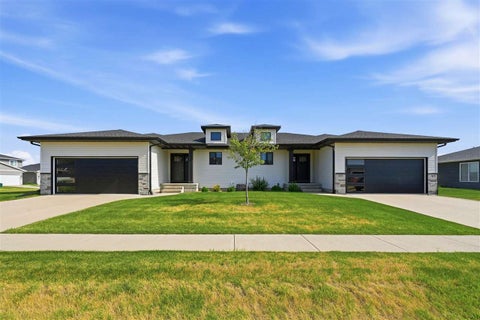 Photo of 3009 Sherwood Dr, Marion, IA 52302 (MLS # 202604655)