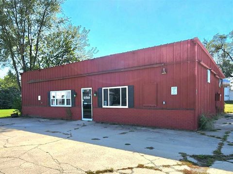 Photo of 594 Eastern Ave, IA 52301 (MLS # 202506186)