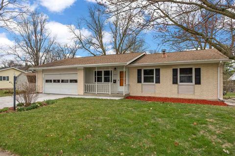 Photo of 807 N College Ave, MtPleasant, IA 52641 (MLS # 202602353)