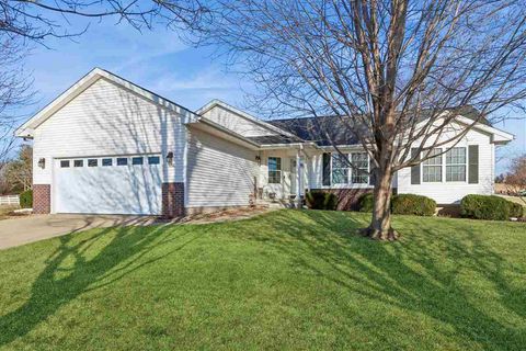 Photo of 1260 Sunrise Dr, Ely, IA 52227 (MLS # 202602329)