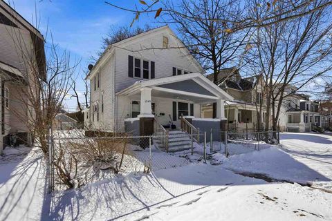 Photo of 1545 Washington Ave SE, CedarRapids, IA 52403 (MLS # 202602295)