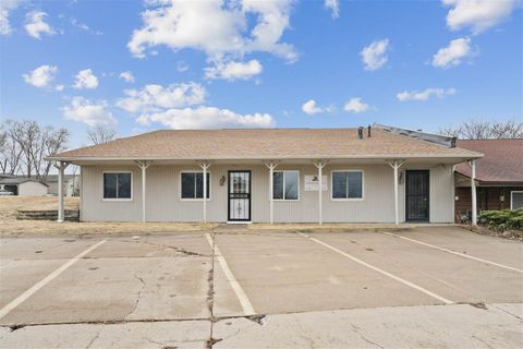 Photo of 2460 10th St, Coralville, IA 52241 (MLS # 202601565)