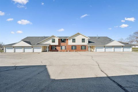 Photo of 4526 Maureen Dr SE 96 #96, CedarRapids, IA 52403 (MLS # 202602153)