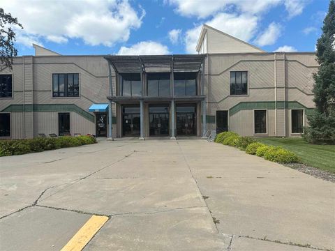 Photo of 1700 S 1st Ave 10A #10A, IowaCity, IA 52240 (MLS # 202507078)