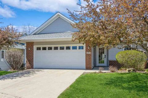 Photo of 203 Manchester Ln, Iowa City, IA 52245 (MLS # 202502572)