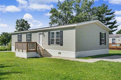 Photo of 3701 2nd st LOT 32, Coralville, IA 52241 (MLS # 202604054)