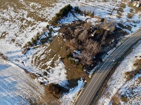 Photo of 5515 24th Avenue Dr, Vinton, IA 52349 (MLS # 202600261)