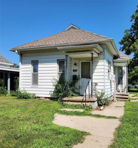 Photo of 142 SW 14th Ave, Cedar Rapids, IA 52404 (MLS # 202504320)