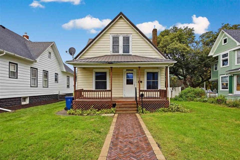 Photo of 609 Mulberry St, Tipton, IA 52772 (MLS # 202606073)