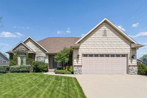 Photo of 1900 Valentine Drive, Marion, IA 52302 (MLS # 202602982)