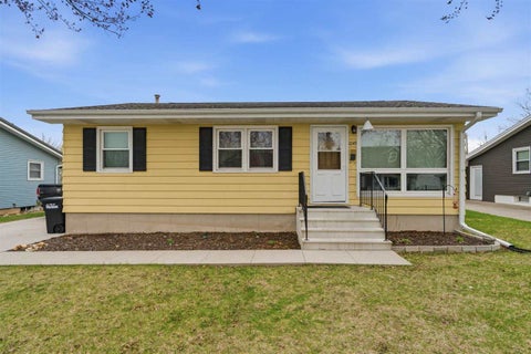 Photo of 1045 25th Street, Marion, IA 52302 (MLS # 202604720)