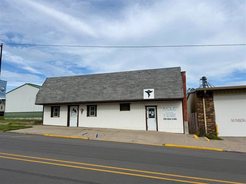 Photo of 213 S Main Street, NorthEnglish, IA 52316 (MLS # 202605405)