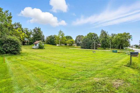 Photo of 0.64 Acres M/L N Boise St, Riverside, IA 52327 (MLS # 202601469)