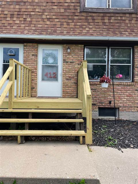 Photo of 412 Westgate St, IowaCity, IA 52246 (MLS # 202602091)