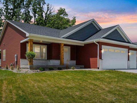 Photo of 1256 Sand Prairie Dr, IowaCity, IA 52240 (MLS # 202600212)