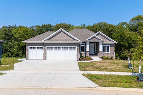 Photo of 3055 Ridgeview Cir, Coralville, IA 52241 (MLS # 202601284)