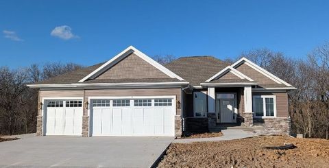 Photo of 3055 Ridgeview Cir, Coralville, IA 52241 (MLS # 202601284)