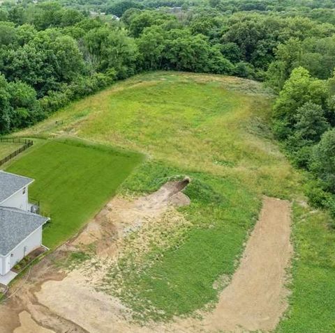 Photo of 1143 Tamarack Trail, IowaCity, IA 52245 (MLS # 202506489)