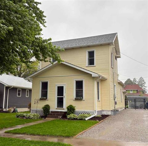 Photo of 515 S Riggs St, LoneTree, IA 52755 (MLS # 202602930)