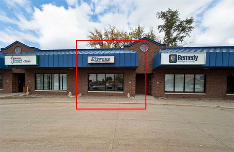 Photo of 32 Sturgis Corner Dr, IowaCity, IA 52246 (MLS # 202506864)