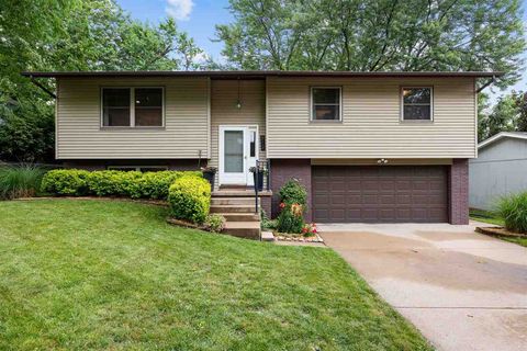 Photo of 812 Keswick Dr., Iowa City, IA 52246 (MLS # 202504205)