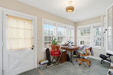 Photo of 841-843 S Summit, IowaCity, IA 52245 (MLS # 202601388)