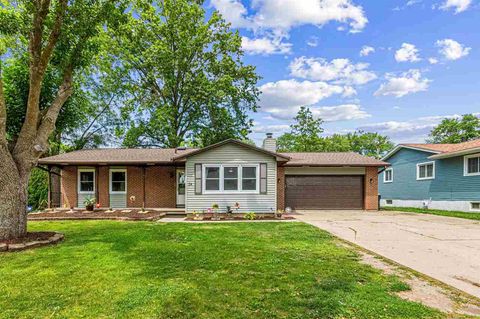 Photo of 24 Gleason Dr, IowaCity, IA 52240 (MLS # 202603451)