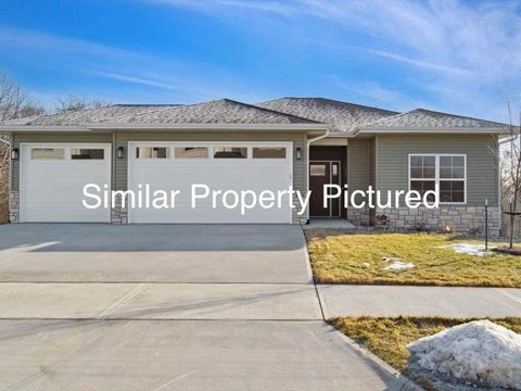 Photo of 1268 Sand Prairie Dr, Iowa City, IA 52240 (MLS # 202500176)