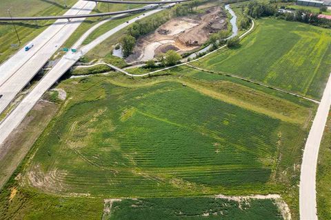 Photo of 200 Westcor Drive, Coralville, IA 52241 (MLS # 202401014)