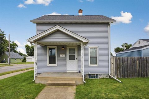 Photo of 1601 N St, CedarRapids, IA 52404 (MLS # 202603866)