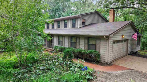 Photo of 6 NE West View Acres, IowaCity, IA 52240 (MLS # 202605644)