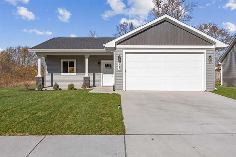 Photo of 2052 Whispering Meadow Dr, Iowa City, IA 52240 (MLS # 202502469)